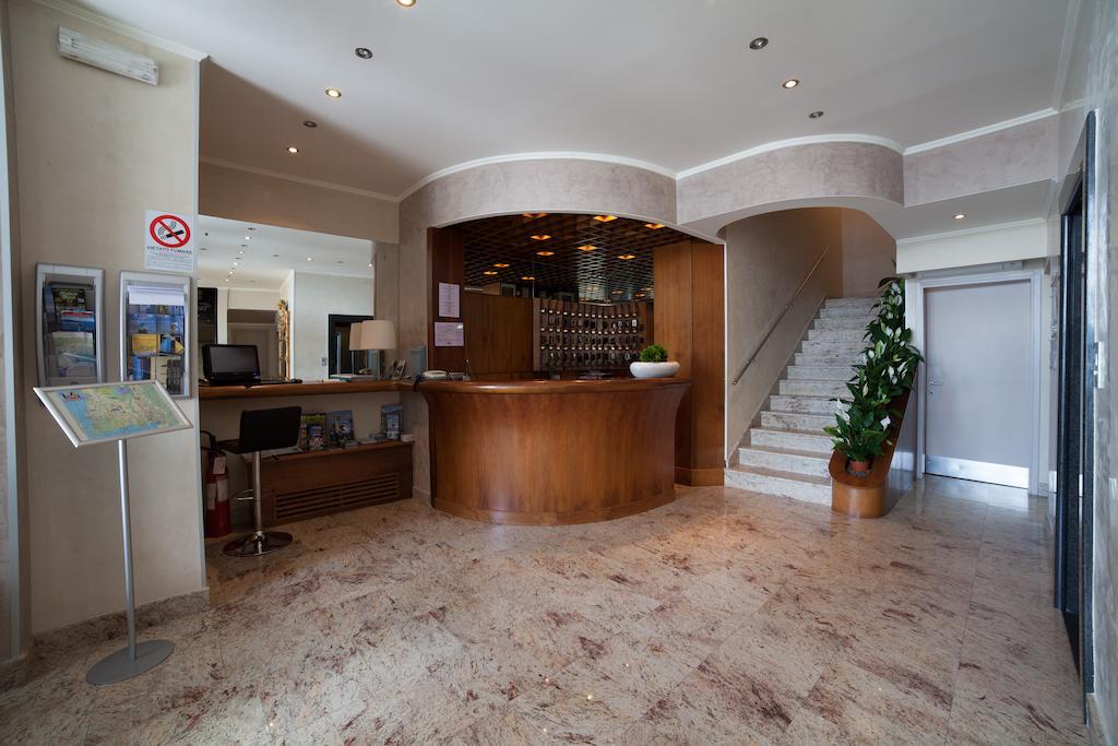 Albergo Miralago فيربانيا المظهر الخارجي الصورة